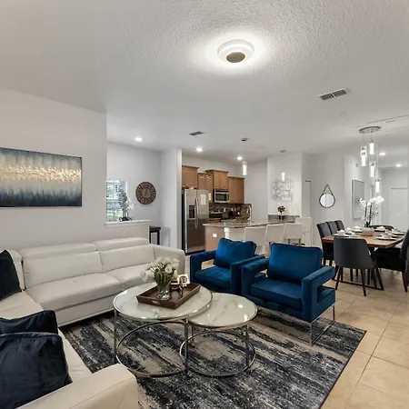 5 Bedrooms- 4 Bathrooms - Storey Lake 4819 Ct